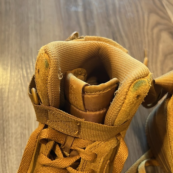 Air Force 1 high LV8 Wheat - Picture 9 of 10